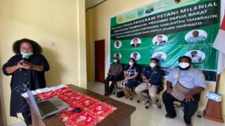 Sekretariat Kabinet Republik Indonesia | Kelima di Tanah Papua, Billy Mambrasar Luncurkan Program Petani Milenial di Tambrauw