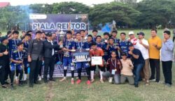 Efesha FC dari Fakultas Syariah dan Hukum (FSH) keluar sebagai kampiun turnamen sepak bola Piala Rektor UIN Ar-Raniry tahun 2025 yang berakhir Sabtu (31/5)