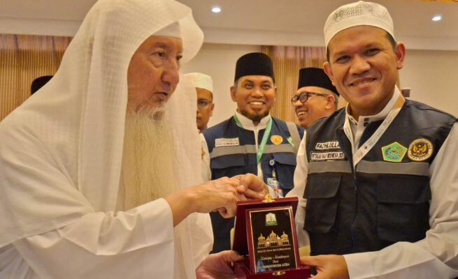 Wakil Gubernur Aceh Fadhullah, melakukan pertemuan dengan Syeikh Dr. Abdulathif Muhammad Balthu, Pengelola Wakaf Baitul Asyi pada Sabtu (31/5) di Mekkah