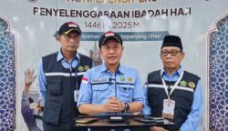 Dirjen Penyelenggaraan Haji dan Umrah (PHU) Kemenag Hilman Latief memberikan keterangan