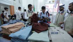Emirates Red Crescent, lembaga kemanusiaan asal Uni Emirat Arab (UEA) menyalurkan bantuan 1.000 paket baju Lebaran kepada mahasiswa yatim, fakir dan kurang mampu dari seluruh fakultas menjelang Hari Raya Idul Adha 1446 Hijriah, Senin (2/6).