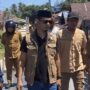Anggota DPRA dari Dapil 9, Hadi Surya saat mengunjungi Kuala Baru, Aceh Singkil, Senin (2/6). Foto: For Infoaceh.net)