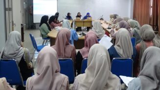 Prodi Ilmu Administrasi Negara Fakultas Ilmu Sosial dan Ilmu Politik UIN Ar-Raniry menggelar kuliah umum “Relevansi Isu Viral terhadap Responsivitas Pelaksana Layanan”, Senin (2/6).