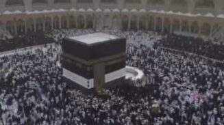 Perempuan di Mekkah punya tradisi khusus saat para jamaah hendak wukuf. Mereka mendatangi Masjidil Haram untuk beribadah atau disebut Yaumul Khulaif. (Foto: Ist)