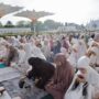 Ribuan warga memadati Masjid Raya Baiturrahman, Banda Aceh, untuk menunaikan ibadah Shalat Idul Adha 1446 Hijriah, Jum'at pagi (6/6/2025). (Foto: For Infoaceh.net)