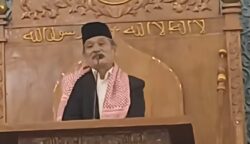 Guru Besar UIN Ar-Raniry Prof Dr Tgk H Damanhuri Basyir MAg, Khatib Shalat Idul Adha 1446 Hijriah di Masjid Raya Baiturrahman Banda Aceh, Jum'at (6/6). (Foto: Ist)