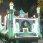 Gampong Lamteumen Barat dari Kecamatan Jaya Baru menyabet Juara I gelaran Pawai Takbir Hari Raya Idul Adha 1446 Hijriah di Banda Aceh yang digelar Kamis malam, 5 Juni 2025. (Foto: Ist)