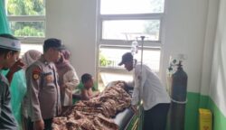 Bocah yang terseret arus saat berenang di pantai wisata Ulee Rubek, Kecamatan Seunuddon, Aceh Utara, Sabtu sore (7/6) berhasil diselamatkan