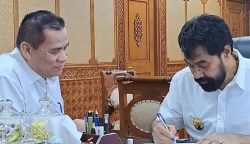 Ketua Kwarda Pramuka Aceh Muzakir Manaf (Mualem), yang juga Gubernur Aceh bersama Ir Djufri Efendi MSi, calon Ketua Kwarda Pramuka Aceh.