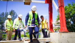 Peninjauan progres jembatan gantung Gampong Lambhuk-Lamseupeung oleh Anggota DPR RI Irmawan bersama Wakil Wali Kota Banda Aceh, Afdhal Khalilullah, Ka. Balai BPJN, Heri Yugiantoro, Ketua Fraksi PKB DPRA, Munawar AR, dan Plt. Sekda Banda Aceh Jalaluddin