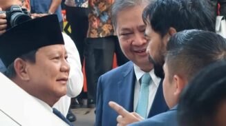Presiden Prabowo Subianto saat bertemu Gubernur Aceh Muzakir Manaf atau Mualem di Jakarta Convention Center (JCC), Jakarta Pusat, Kamis, 12 Juni 2025. (Foto: Ist)