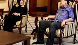 Wali Kota Banda Aceh Illiza Sa’aduddin Djamal menemui Founder & Chairman CT Corp, Chairul Tanjung, di Gedung Menara Bank Mega, Jakarta, Sabtu (14/6). (Foto: Ist)