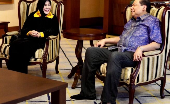 Wali Kota Banda Aceh Illiza Sa’aduddin Djamal menemui Founder & Chairman CT Corp, Chairul Tanjung, di Gedung Menara Bank Mega, Jakarta, Sabtu (14/6). (Foto: Ist)