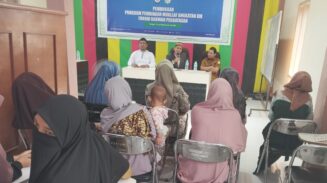 Anggota Badan Baitul Mal Aceh, Dr. A. Rani Usman, M.Si membuka secara resmi program pembinaan muallaf angkatan XIX di Markaz Dewan Dakwah Aceh, Gampong Rumpet, Kecamatan Krueng Barona Jaya, Aceh Besar, Senin (16/6/2025)