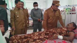 Pada hari pertama memulai tugas, Senin (16/6), Wali Kota Sabang Zulkifli H Adam dan Wakil Wali Kota Suradji Junus melakukan sidak ke RSUD Sabang. (Foto: Infoaceh.net/Andi Armi)