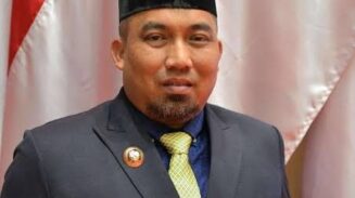Muhammad Iswanto dibebastugaskan sementara dari jabatannya sebagai Kepala DPMPTSP Aceh