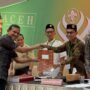Wagub Aceh Fadhlullah atau Dek Fad terpilih aklamasi sebagai Ketua Kwarda Pramuka Aceh periode 2025-2030 dalam Musda ke-10, di Ballroom The Pada Hotel, Kamis (19/6). (Foto: For Infoaceh.net)
