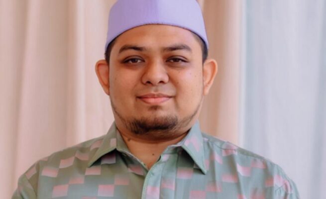 Dewan Guru Dayah Ulee Titi, Tgk. Ahmad Damanhuri