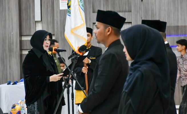 Wali Kota Banda Aceh Illiza Saaduddin Djamal melantik sekaligus mengukuhkan pengurus Ikatan Keluarga Oemar Diyan (IKOed) periode 2025-2028.
