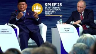 Presiden Prabowo Subianto berbicara pada sesi dialog di St Petersburg International Economic Forum (SPIEF) ke-28, yang disiarkan kanal YouTube Sekretariat Presiden, Jum'at (20/6/2025). (Foto: Ist)