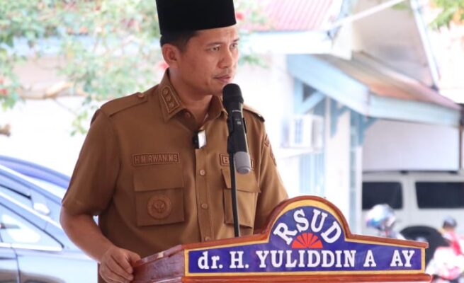 Bupati Aceh Selatan H Mirwan MS