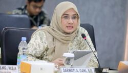 Senator Aceh Darwati A. Gani