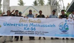 Tim Ekspedisi Dies Natalis Unimal saat berada di Pulau Panjang, Kabupaten Aceh Singkil, Ahad (22/6/2025). (Foto: Ist)