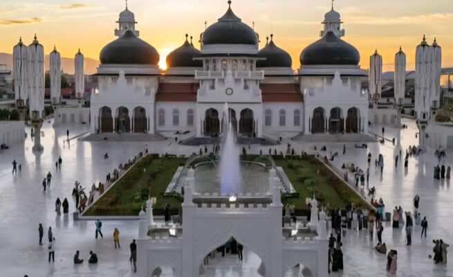 Tahun baru Islam 1 Muharram 1447 H jatuh pada hari Jum'at, 27 Juni 2025.