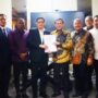 Wagub Aceh, Fadlullah bersama Ketua DPRA Zulfadli menyerahkan usulan revisi UUPA kepada Badan Legislasi DPR RI, Selasa, 24 Juni 2025.