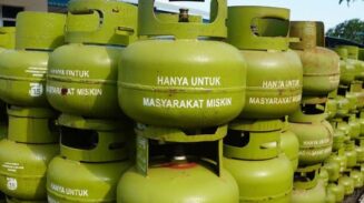 Banyaknya keluhan masyarakat di Aceh Besar sulit mendapat LPG 3 Kg, diduga karena permainan pangkalan nakal dalam pendistribusiannya. (Foto: Ist)
