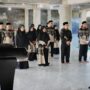 Ketua Yayasan Wakaf Haroen Aly, Prof Dr Muhammad Yasir Yusuf MA melantik pengurus baru Dayah Darul Quran Aceh periode 2025–2028 di Masjid Al-Mansur, Kompleks Dayah DQA, Kamis (26/6). (Foto: Ist)