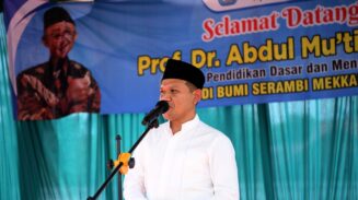Wagub Aceh Fadhlullah menghadiri peletakan batu pertama pembangunan SMK Muhammadiyah Banda Aceh, Jum'at sore (27/6). (Foto: For Infoaceh.net)