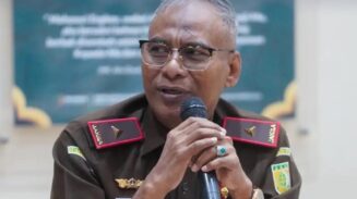 Wakajati Aceh Muhibuddin SH MH jadi narasumber dalam kegiatan orientasi pegawai baru, FGD pengelolaan barang dan jasa, serta kuliah umum di RSUDZA Banda Aceh, Senin (30/6). (Foto: For Infoaceh.net)