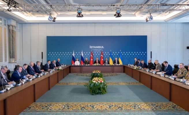 Pertemuan Rusia dan Ukraina di Turki. Foto: Anadolu