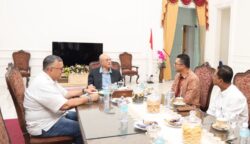 Wali Nanggroe Aceh Malik Mahmud Al Haytar menerima kunjungan Regional CEO BSI Aceh, Imsak Ramadhan di Meuligoe Wali Nanggroe. (Foto: Ist)