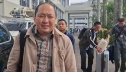 Bawa Koper, Dirut PT Sritex Iwan Kurniawan