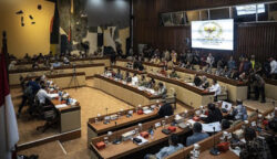 DPR Buka Opsi Perpanjang Jabatan DPRD Buntut Putusan MK