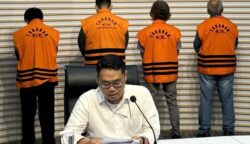 Empat terdakwa kasus korupsi terkait pengadaan lahan di Rorotan, Jakarta Utara, divonis dengan pidana empat hingga enam tahun penjara. Para terdakwa dinilai terbukti merugikan keuangan negara sejumlah Rp93,86 miliar.