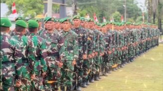 Penyambutan 423 prajurit TNI baru Batalyon Teritorial Pembangunan (Yon-TP) 853/Bawar Reje Bur di Kabupaten Aceh Timur, Rabu (16/7). (Foto: Ist)