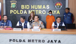 Ditressiber Polda Metro Jaya menangkap Asep Nurmansyah (40), pelaku kasus perdagangan anak sebagai pekerja seks komersial dengan modus Open BO melalui media sosial.