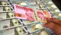 Rupiah melemah terhadap dolar AS (foto ilustrasi)