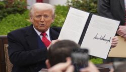Presiden Amerika Serikat Donald Trump mengumumkan telah mencapai kesepakatan tarif dagang baru dengan Vietnam
