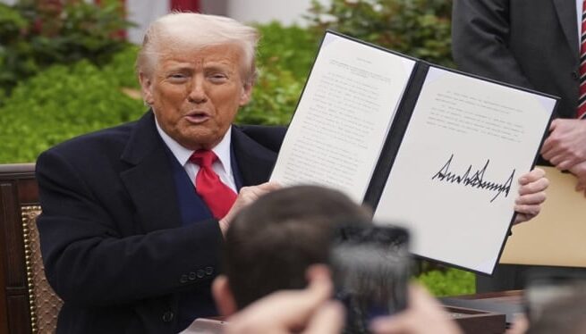 Presiden Amerika Serikat Donald Trump mengumumkan telah mencapai kesepakatan tarif dagang baru dengan Vietnam
