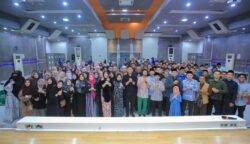 Wali Kota Banda Aceh, Iliza Sa’adudin Djamal, menghadiri acara Sharing Idea bertema Youths and City: Peran Pemuda Menjaga Identitas Kota yang menghadirkan pendakwah nasional Ustaz Hanan Attaki, Kamis, 17 Juli 2025 di Aula Mawardi Nurdin, Balai Kota Banda Aceh.