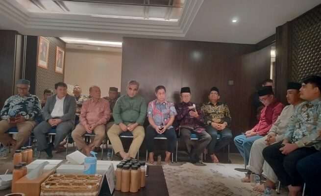 Ketua MPR RI Ahmad Muzani saat menerima Pengurus Pusat Keluarga Besar PII (PP KB PII) di Rumah Dinas Ketua MPR RI, Menteng, Jakarta, Ahad (13/7/2025). (Foto: Ist)