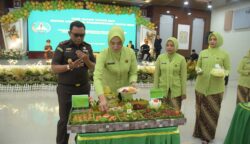 Ikatan Adhyaksa Dharmakarini (IAD) Wilayah Aceh memperingati HUT ke-25, Senin (21/7), dengan menggelar upacara khidmat di aula Kejati Aceh. (Foto: Ist)
