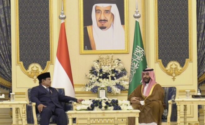 Presiden RI Prabowo Subianto dan Putra Mahkota Arab Saudi Mohammed bin Salman (MBS)