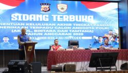 Wakapolda Aceh Brigjen Pol Ari Wahyu Widodo memimpin sidang terbuka kelulusan 169 calon taruna Akademi Kepolisian (Akpol), Bintara dan Tamtama tahun 2025, di aula Presisi Polda Aceh, Rabu, 2 Juli 2025. (Foto: Ist)