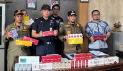 Bea Cukai Meulaboh bersama Satpol PP Kota Subulussalam telah melaksanakan operasi gabungan dalam rangka pemberantasan rokok ilegal, pada Kamis, 3 Juli 2025. (Foto: Ist)