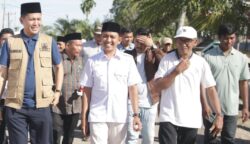 Bupati Aceh Selatan Mirwan menugaskan Plt Sekda Masrizal mengawasi dan memastikan stabilitas harga pupuk subsidi di Aceh Selatan. (Foto: Ist)